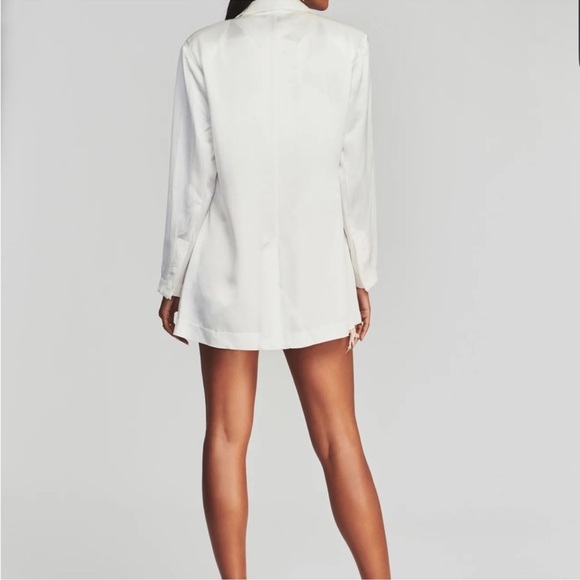 SER.O.YA Ronin Satin Blazer Jacket - Picture 3 of 9